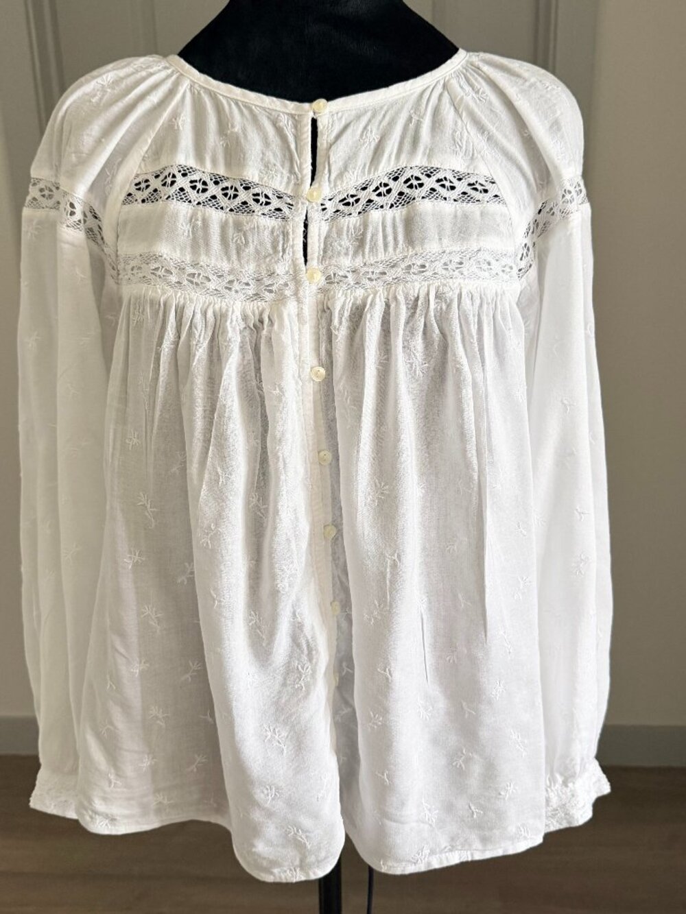 Old Navy White Embroidered Lace Trim Peasant Blouse Sz S Cottagecore Victorian